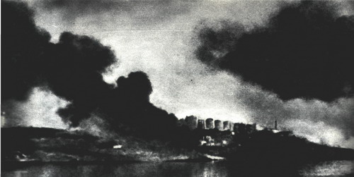 Август 1942 года. Не горела только река Волга Август 1942 года. Не горела только река Волга